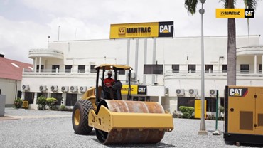 Cat® CS11GC Soil Compactor Walkaround
